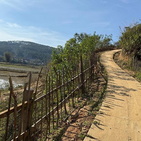 Nha Trong Ban - Homestay Mang Den Kon Von Kla ภายนอก รูปภาพ