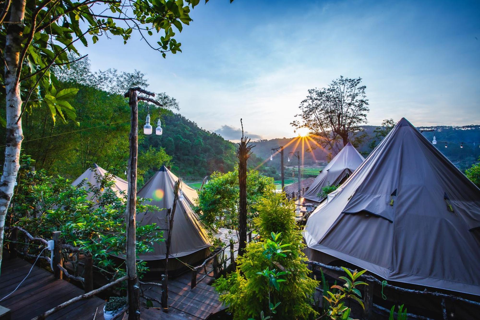 Nha Trong Ban - Homestay Mang Den Kon Von Kla ภายนอก รูปภาพ