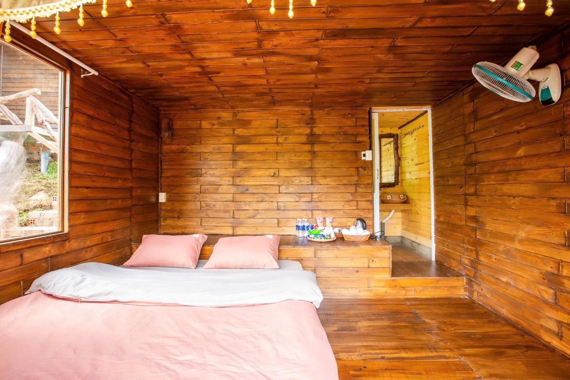 Nha Trong Ban - Homestay Mang Den Kon Von Kla ภายนอก รูปภาพ